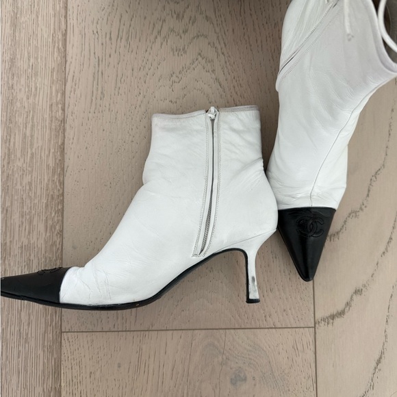CHANEL White and Black Heeled Boots with Pointed Toe - Picture 2 of 3
